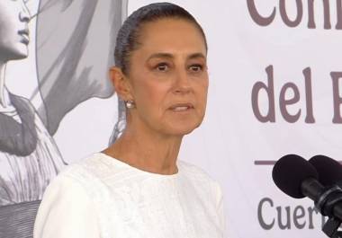 Sheinbaum respondió a Vicente Fox tras defender a Ernesto Ruffo. La presidenta afirmó que la investigación de la FGR no tiene motivaciones políticas y que el caso está sustentado en pruebas.