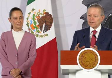 Arturo Zaldívar explicó que una persona con orden de aprehensión puede perder sus derechos político-electorales si se sustrae de la justicia.