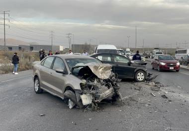 El uso del celular al conducir es una de las principales causas de accidentes en Saltillo, según datos de la Comisaría de Seguridad y Protección Ciudadana.