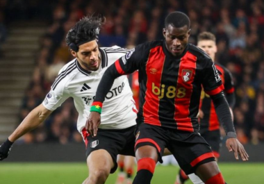 Raúl Jiménez ingresó al minuto 57, pero tuvo escasa participación en el ataque del Fulham ante Bournemouth.
