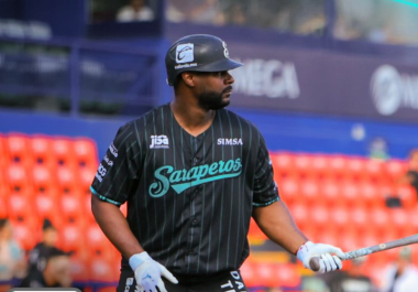 Los Saraperos de Saltillo evitaron la barrida en el Parque Alberto Romo Chávez al vencer 7-1 a los Rieleros de Aguascalientes.
