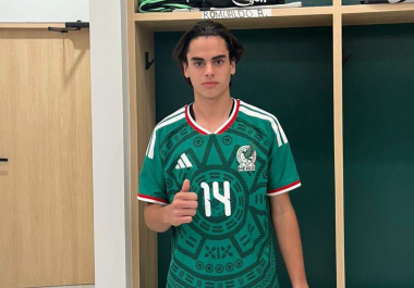 La camiseta verde le sentó bien a Rumy Aguirre, quien respondió con goles, liderazgo ofensivo y una actuación clave para conquistar el torneo.