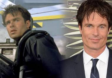 El actor Patrick Muldoon, reconocido por su papel en Starship Troopers, falleció a los 57 años tras sufrir un infarto, dejando un legado en cine y televisión.