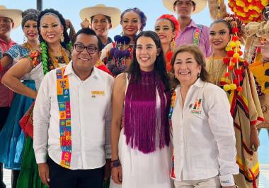 Martha Moncada encabeza delegación cultural de Coahuila durante actividades del Tianguis Turístico 2026 en Acapulco.