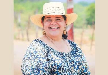 Martha Laura y su esposo fueron atacados por un hombre armado al exterior de su domicilio particular.