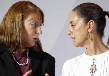 Claudia Sheinbaum dijo que está dispuesta a hablar con Tatiana Clouthier, pero aclaró que las candidaturas de Morena corresponden al partido.