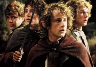 La saga de El Señor de los Anillos regresa con una nueva historia centrada en Sam, Merry y Pippin, situada años después de la partida de Frodo, bajo la producción de Peter Jackson.