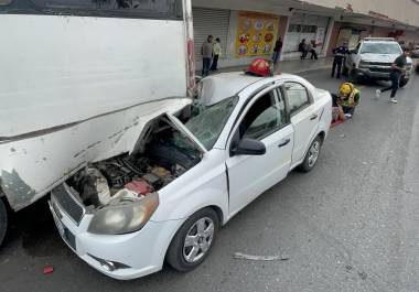 No había huella de frenadoAutoridades de Tránsito y del Ministerio Público de Asuntos Viales iniciaron las investigaciones correspondientes para determinar las causas del accidente y establecer las responsabilidades de los conductores involucrados.