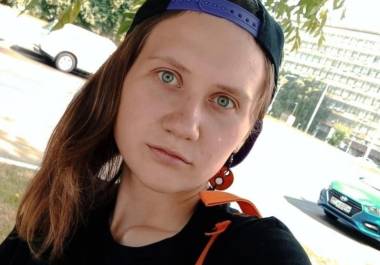 El medio Komsomolskaya Pravda afirmó que se trata de Maria Rigovich, de 23 años, quien escribió inquietantes últimos mensajes, “Nos están persiguiendo del cártel” y “Lo más probable es que nos maten”.