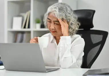 Ocho de cada diez mujeres en México enfrentan la menopausia sin el apoyo laboral o médico adecuado, lo que impacta directamente en su permanencia en el mercado de trabajo.