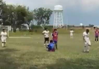 Un ataque armado durante un partido de futbol en San Francisco del Rincón dejó siete personas heridas y una víctima mortal.