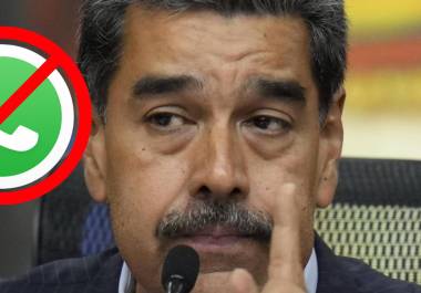 El presidente de Venezuela, Nicolás Maduro, aseguró que la aplicación de mensajería instantánea WhatsApp se usa en el país para amenazar a militares y policías.