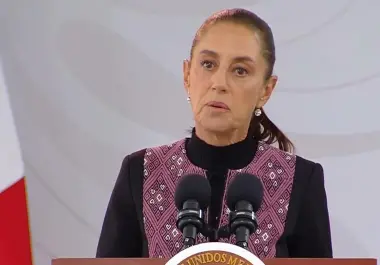 Sheinbaum aseguró que el almirante retirado Rafael Ojeda no está escondido ni se ha negado a declarar en el caso relacionado con una investigación por contrabando de combustible.