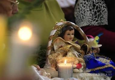 El origen de la Candelaria se considera cuando la Virgen María acudió al templo a ser purificada después del nacimiento de niño Jesús y que lo llevó al templo a los 40 días después del parto es decir el 2 de febrero.