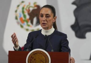 Ante el inminente impacto del huracán Erick en las costas del Pacífico, la presidenta Claudia Sheinbaum implementa acciones coordinadas con Protección Civil, la Guardia Nacional y gobiernos estatales para salvaguardar a la población de Oaxaca y Guerrero.