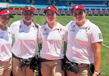 La monclovense Dafne Quintero volvió al podio internacional con México tras ganar bronce en la prueba de equipo compuesto femenil de la Copa del Mundo de Tiro con Arco Shanghai 2026.