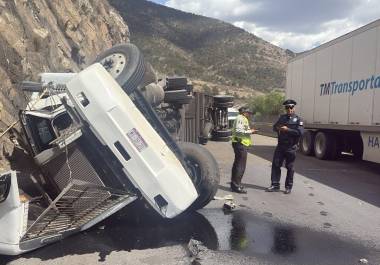 A pesar de lo aparatoso del accidente, el chofer resultó ileso.