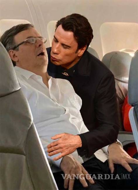 $!Supuesta foto de Marcelo Ebrard dormido en un avión desata ola de memes
