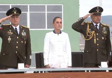 Sheinbaum agradeció al Ejército por la labor que realiza en seguridad y ante desastres naturales.