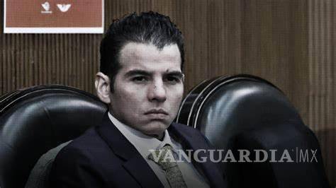 $!Mike Flores, otro suspirante, cuyo único mérito es limpiarle zapatos y suelas a su amigo el Tal Samuel.