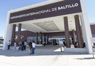 El gobernador señaló que el alza en la turbosina afecta la apertura de nuevas rutas aéreas en Coahuila.