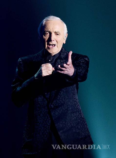 $!Francia pierde a su último representante de la canción francesa, fallece Charles Aznavour