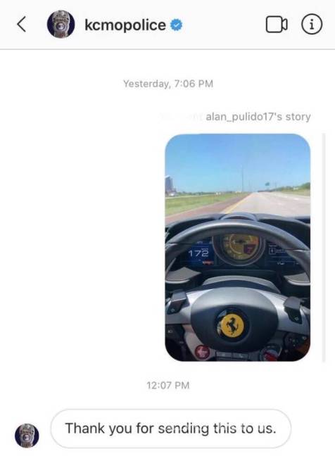 $!Alan Pulido se graba manejando su Ferrari a más de 190 kilómetros por hora... ya lo denunciaron a la policía