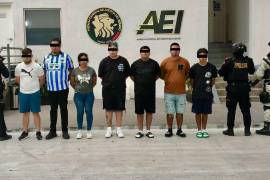 Los presuntos fueron detenidos sobre la autopista Monterrey-Saltillo, en el municipio de Santa Catarina, Nuevo León.