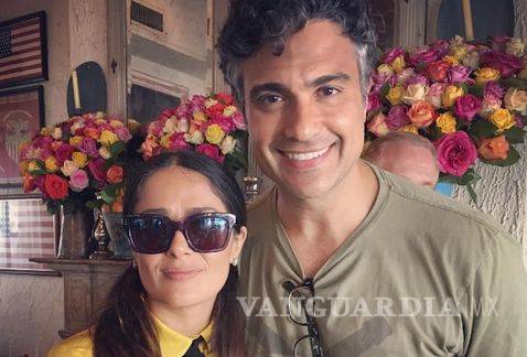 Salma Hayek comparte foto junto a Jaime Camil