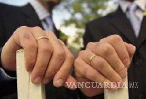 Ganan 118 personas amparo para matrimonio gay en Nuevo León