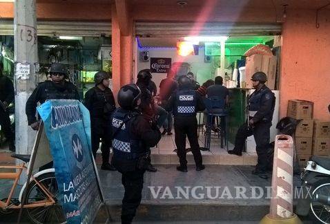 $!Cierran 7 bares en Tláhuac; uno era del hijo de 'El Ojos'