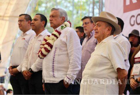 Manuel Velasco respalda a Obrador, según su abuelo