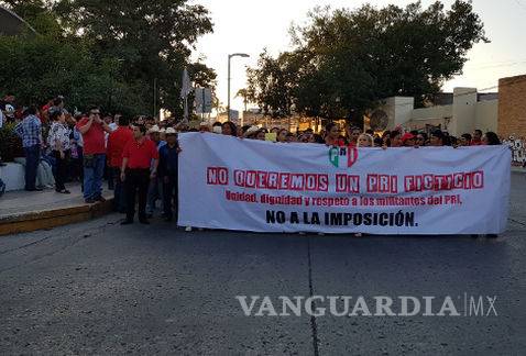 $!Roberto Albores se registra como precandidato del PRI a gubernatura de Chiapas, en medio de desbandada del PVEM