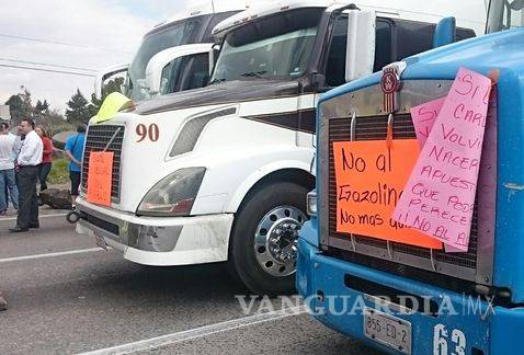 Autopista México-Querétaro bloqueada por 'gasolinazo'