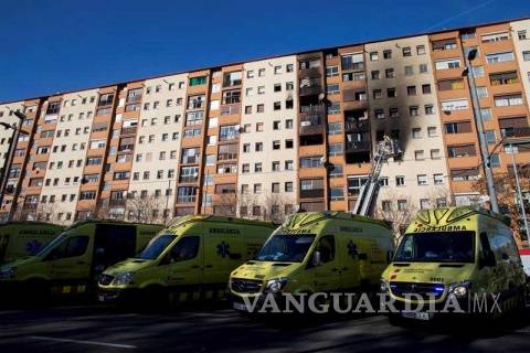 $!Incendio en edificio deja 3 muertos en España