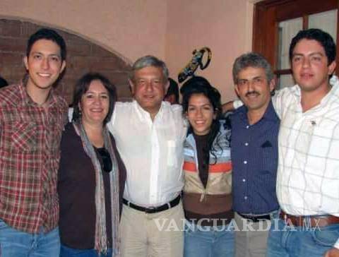 $!Pablo Taddei, director de la empresa LitioMx; Guadalupe Taddei, presidenta del INE; AMLO; Ivana Celeste Taddei, diputada local de Morena en Sonora, y Jorge Taddei, ‘superdelegado’ de la 4T