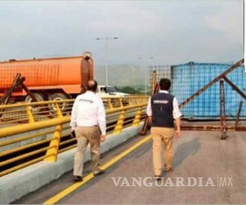 $!Ejército de Venezuela bloquea puente fronterizo con Colombia por el que puede entrar ayuda