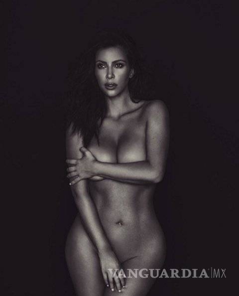 $!Kim Kardashian se vuelve a desnudar, ahora por ser el Día de la Mujer