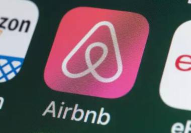 Muchos alojamientos digitales no cumplen con normas de Protección Civil ni salidas de emergencia, advierte empresario.