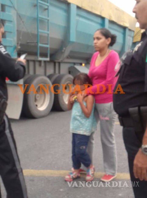 $!Rescatan a menor que robaron en Parras, Coahuila
