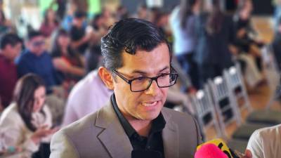 Edgar Alejandro Veloz Pachicano, director general de Educación Primaria en Coahuila, llamó a reforzar la prevención desde casa ante amenazas vinculadas a retos virales en escuelas.