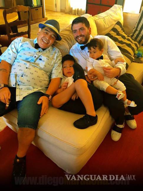 $!Maradona acude al bautizo de su nieto Dieguito Matías en Argentina