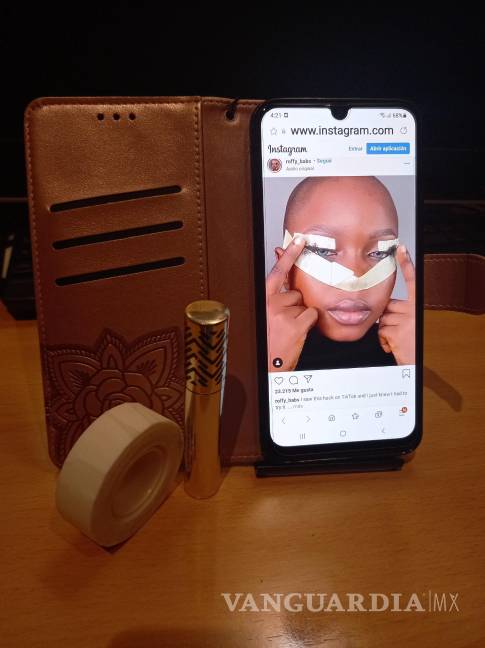 $!En Instagram proliferan los trucos de belleza, pero cuidado que algunos pueden ser peligrosos. EFE/Nora Cifuentes