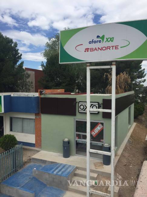 $!Inaugurados tres tiendas Oxxo en clínicas del IMSS de Saltillo