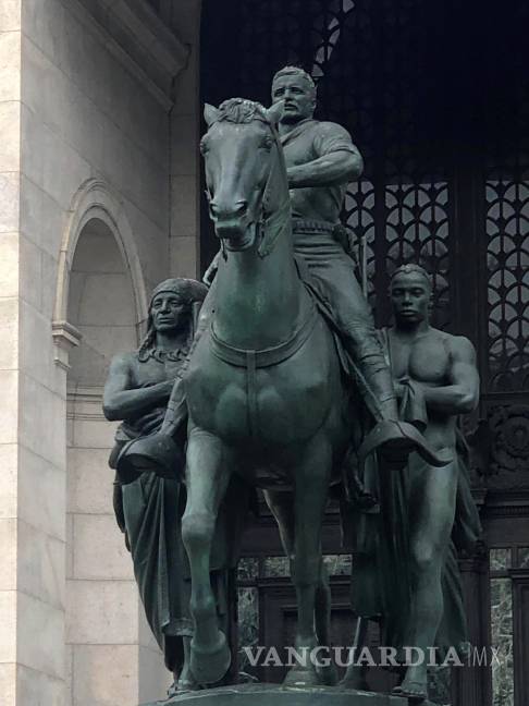 $!Después de los movimientos de Black Lives Matter, la crítica para la estatua se volvió insostenible para el museo.