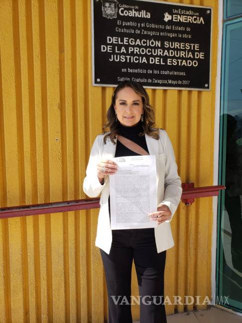 $!Claudia Leza Ortega, presidenta de Asociaciones Civiles del Estado de Coahuila, insta al Congreso a mantener la prohibición de las corridas de toros.