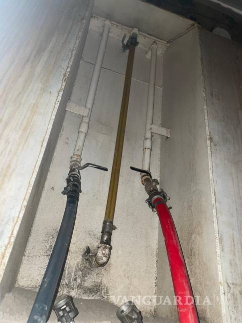 Aseguran 30 mil litros de hidrocarburo en inmueble, en NL