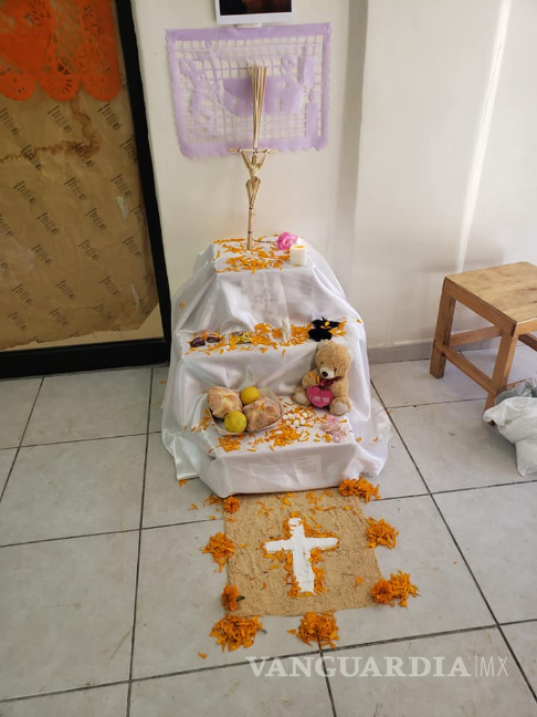 $!Dedican altar de muertos a los no nacidos en Medicina de la UAdeC