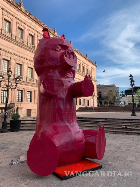 $!Con un ‘cerdo de gomita’ monumental el Cerdo de Babel continúa la celebración de sus 20 años