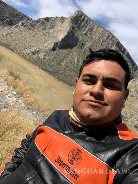 $!Valentín Téllez, un joven motociclista de Monclova, se encuentra en estado crítico después de ser atropellado por un automóvil cuya conductora se dio a la fuga.